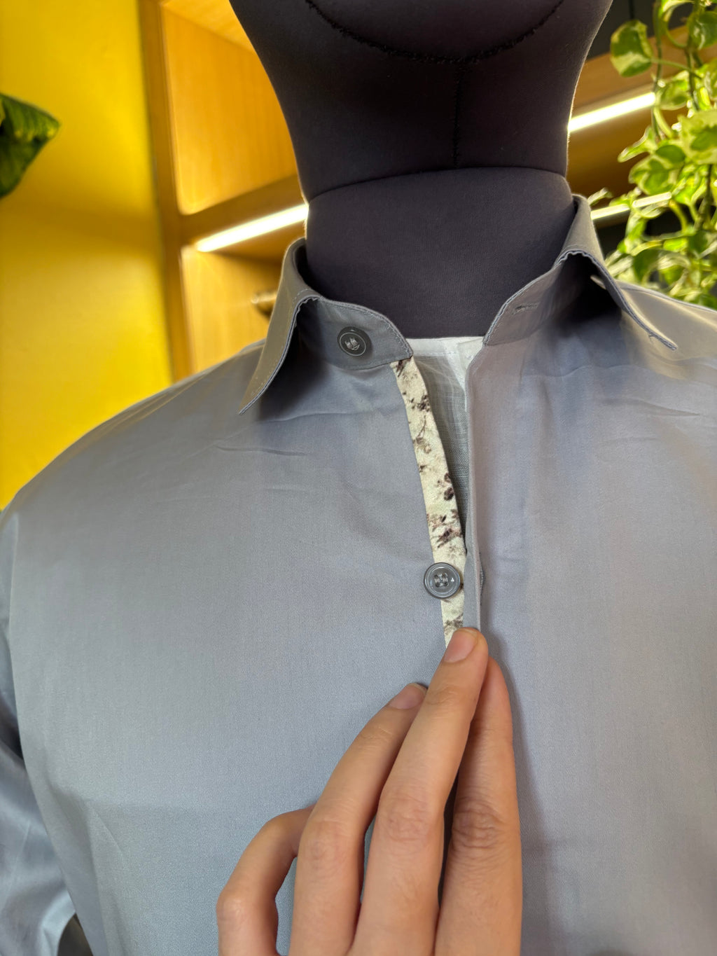 Politico mens shirt light grey satin cotton with floral details