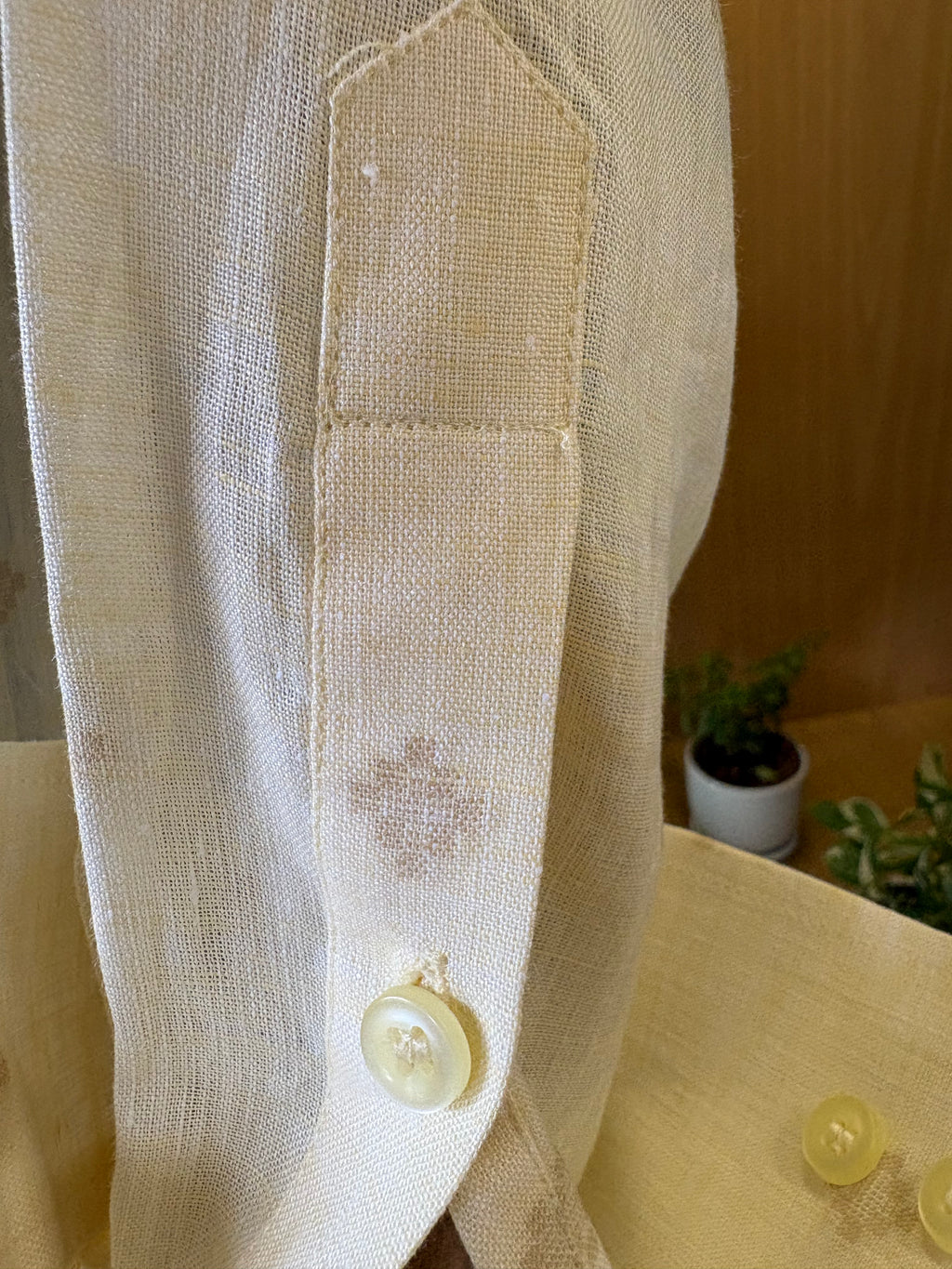 Politico mens shirt wheat on white jacquard linen