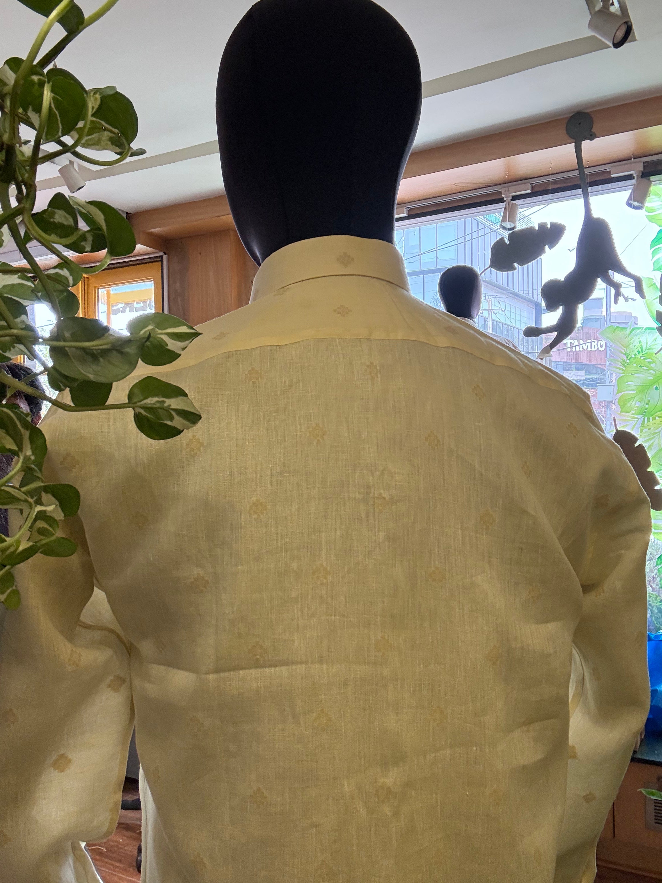 Politico mens shirt wheat on white jacquard linen