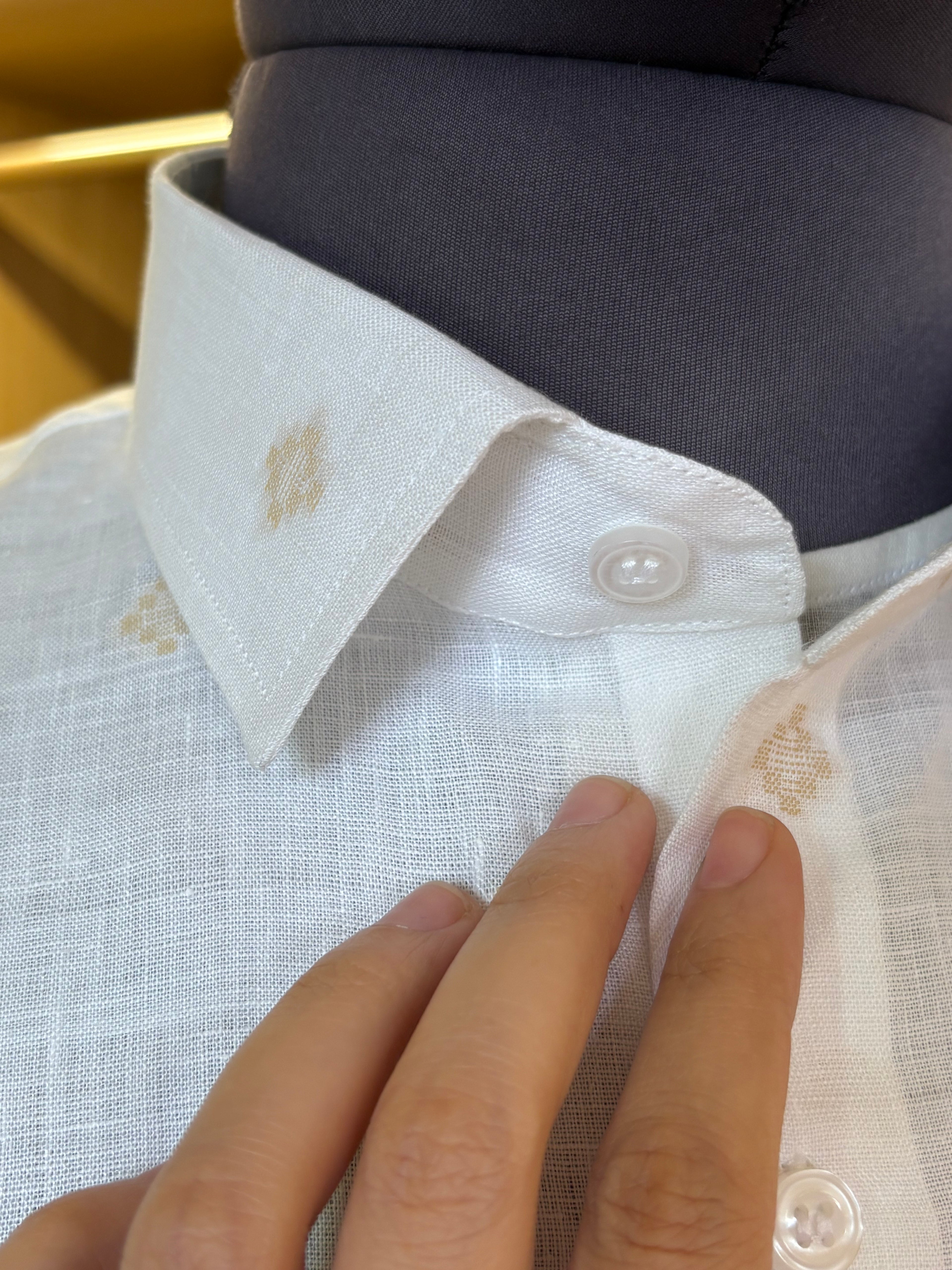 Politico mens shirt wheat on white jacquard linen