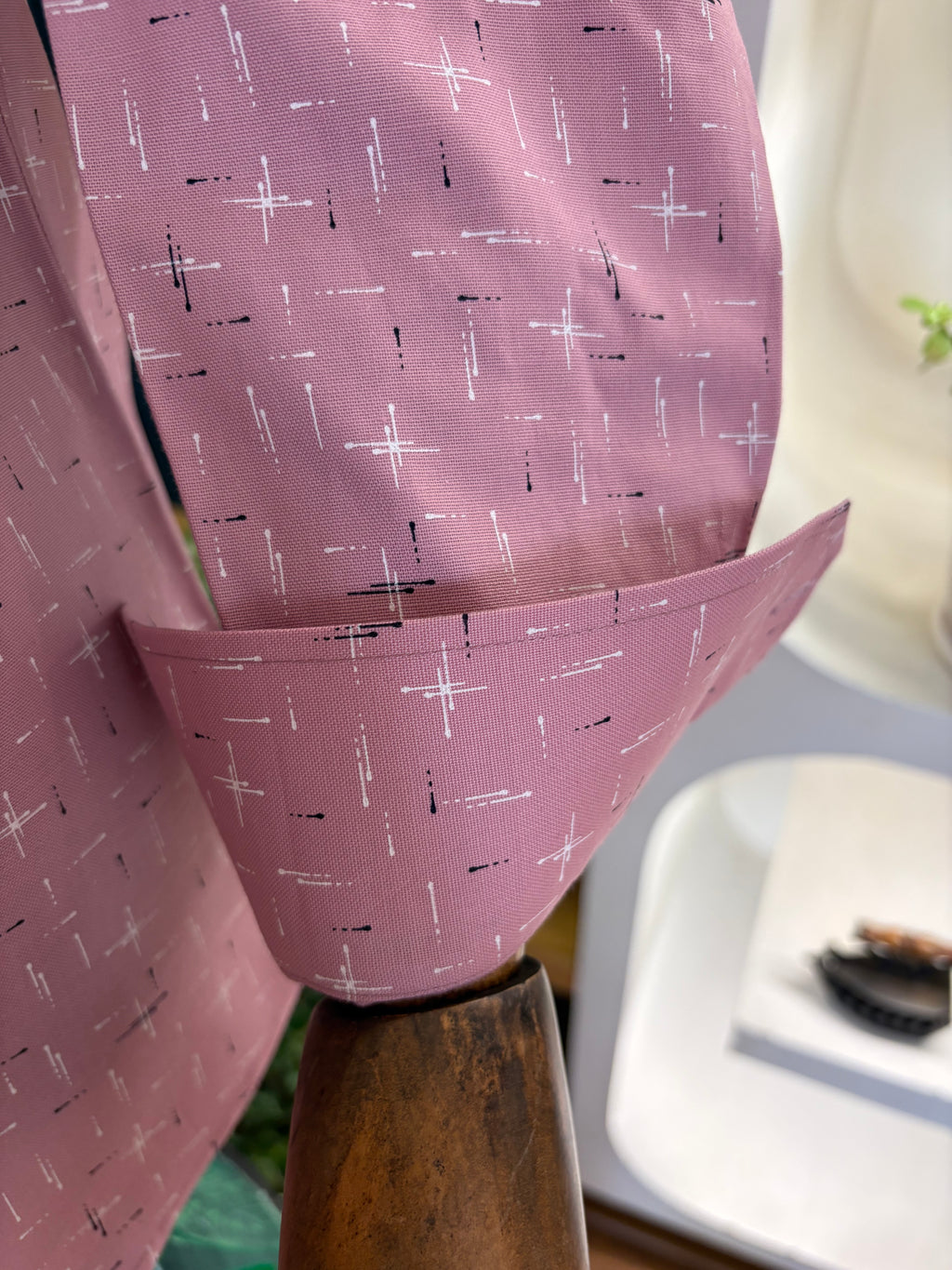 Politico mens cotton Dusty pink Shirt with abstract, scattered geometric print