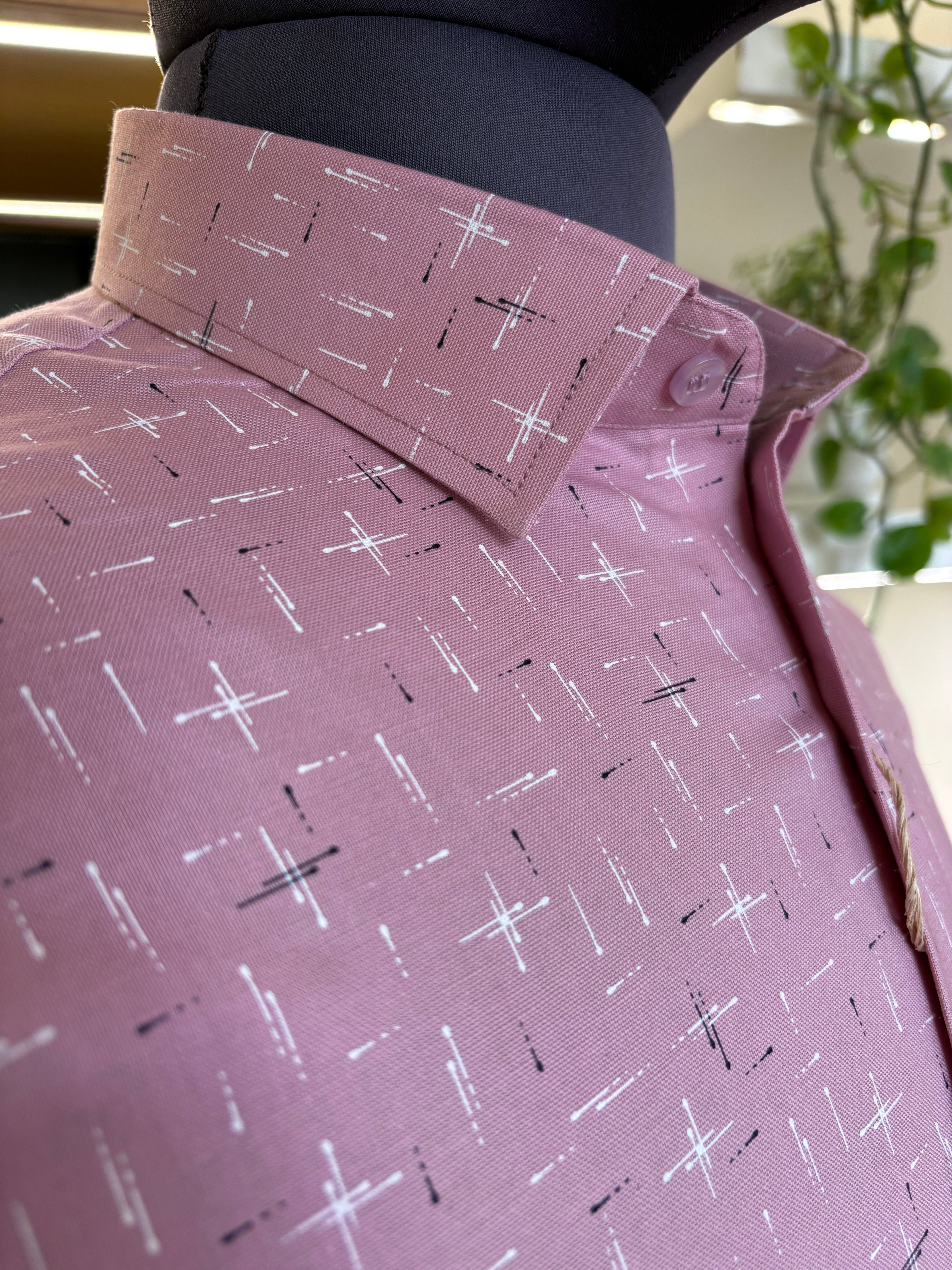 Politico mens cotton Dusty pink Shirt with abstract, scattered geometric print