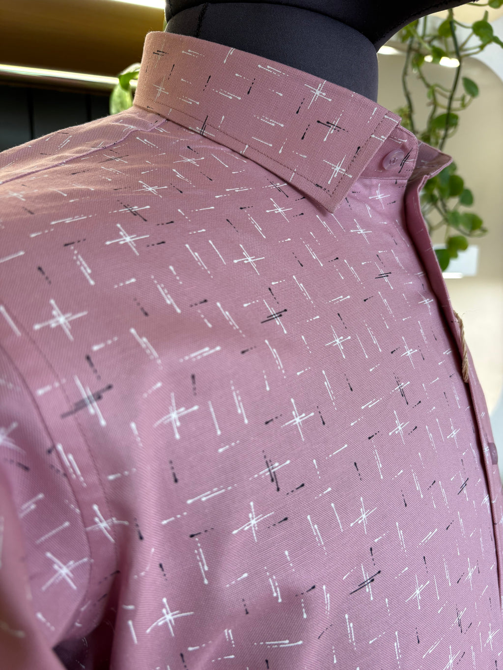 Politico mens cotton Dusty pink Shirt with abstract, scattered geometric print