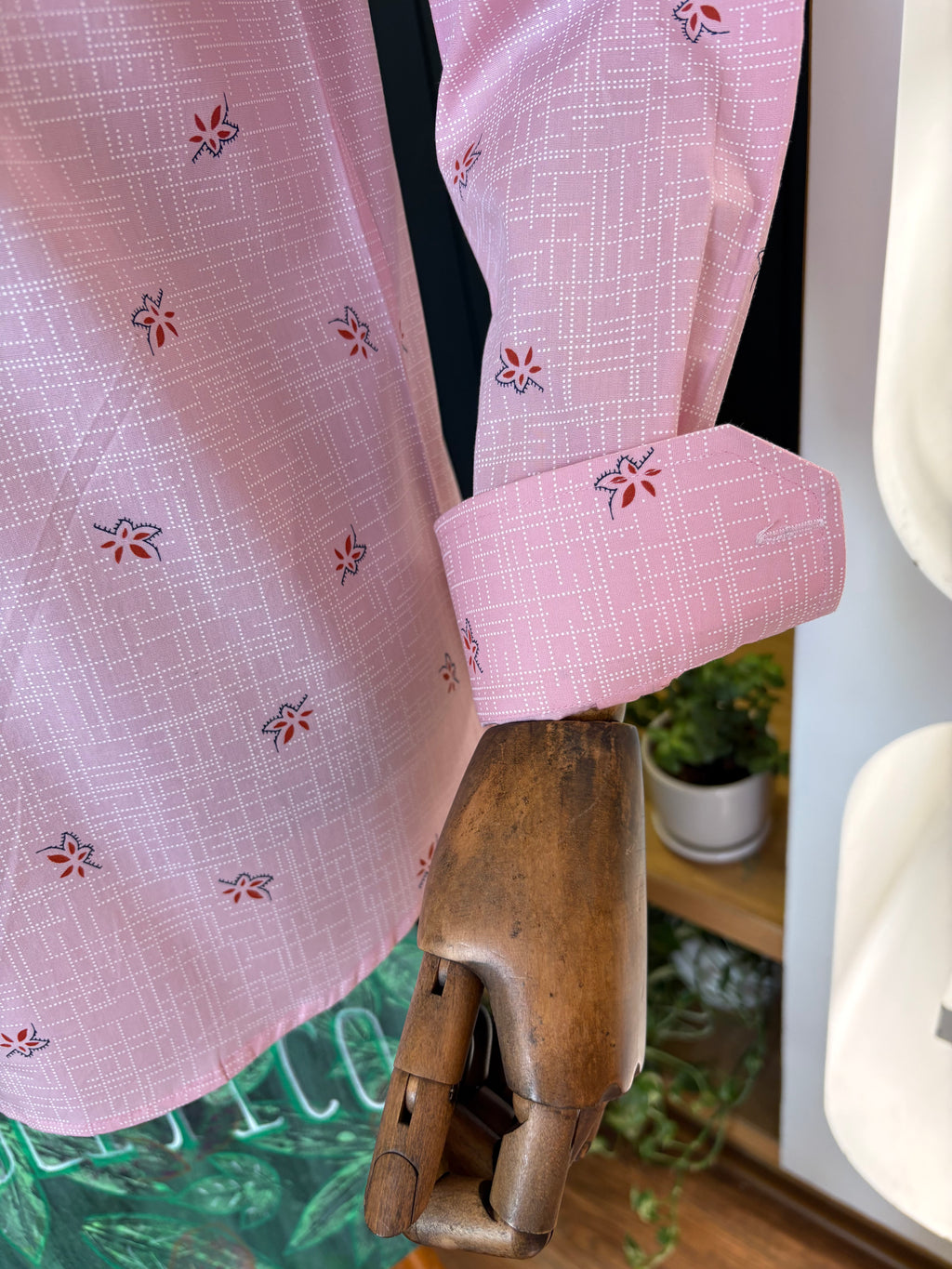 Politico mens cotton Baby pink Shirt with zigzag print